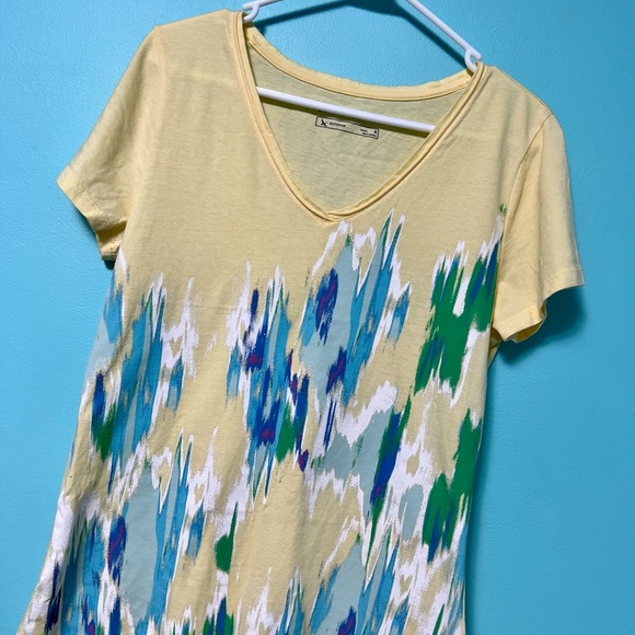 NWOT Eddie Bauer printed t-shirt - Picture 2 of 6